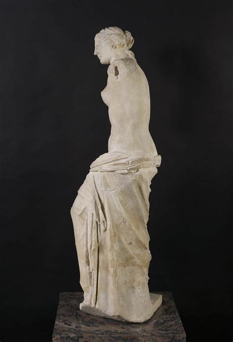 Louvre Sculpture Venus De Milo