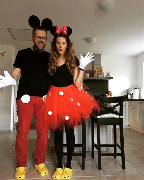 DIY Mickey & Minnie Mouse Costume | Minnie mouse costume diy, Minnie ...