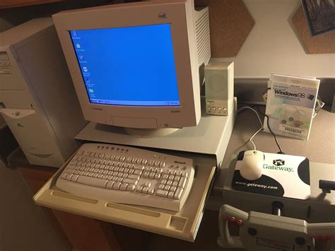 My Gateway retro battlestation. : r/retrobattlestations