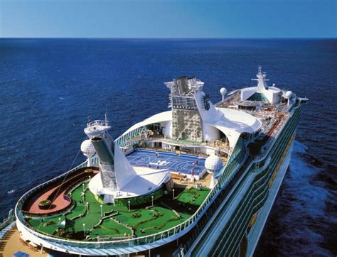 Royal Caribbean Returns to St. Thomas - Cruise118.com News