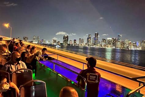 Miami: Big Bus Panoramic Night Tour with Live Guide in Miami