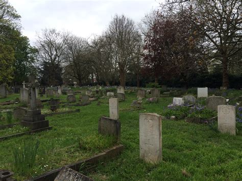 Mortlake Cemetery | Cemetery Details | CWGC