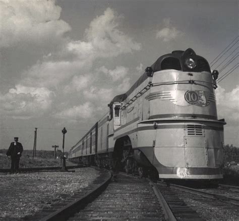 The Milwaukee Road Hiawatha passenger trains - Trains