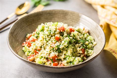 Classic Tabbouleh Salad Recipe (Tabouli)