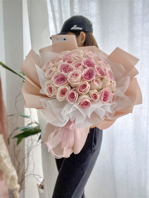 33 Pink Rose Bouquet | Ace Flora