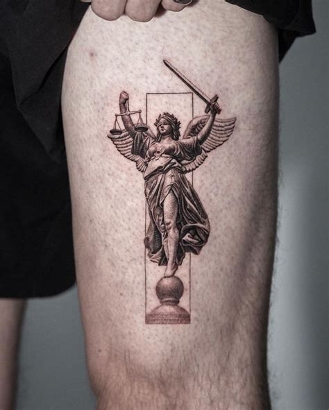 Lady Justice tattoo on thigh | 소매 문신, 여자 문신, 문신