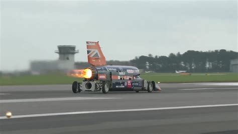 Watch Watch the 1000 mph Bloodhound Rocket Car's First Run | WIRED