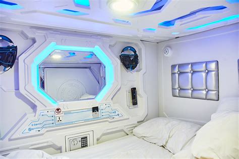 Futuristic Room Decor - Leadersrooms