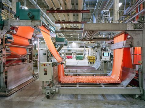 The Weird Tech and Brilliant Colors of the American Textile Mill ...