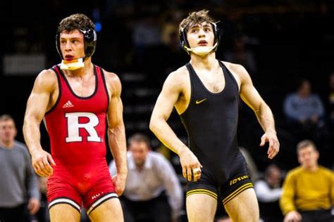 Wrestling: Austin DeSanto notches huge win as Iowa rolls over Rutgers