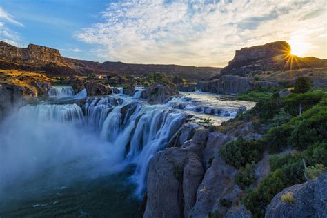 Shoshone Falls In Idaho Is The Most Epic Waterfall In The Northwest