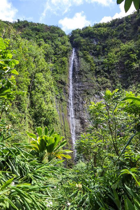 1 Day On The Road To Hana in Maui: Best Stops & Waterfalls!