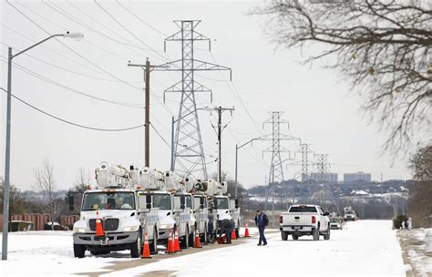 How to Help People Affected by Texas Power Outages, Storm | POPSUGAR UK ...