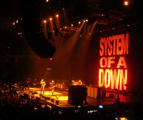 Seth Saith: System of a Down Tears It Up in Rosemont -- Chicago Concert ...