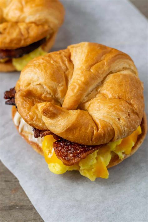 Bacon Egg and Cheese Croissant • Zona Cooks