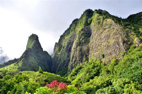 Don’t Miss These Beautiful West Maui Hiking Trails - Epic Realty LLC