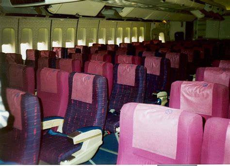 China Airlines 747 cabin | China airlines, Airline seats, Airplane interior