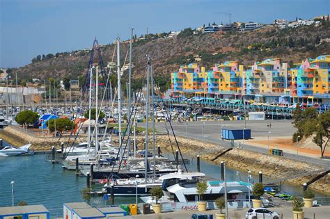 E que tal um festival na Marina de Albufeira para mostrar que o Verão ...