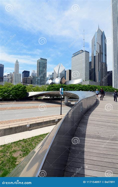 BP Pedestrian Bridge Millenium Park Chicago Editorial Photography ...