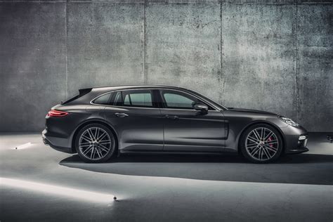 Porsche Panamera Sport Turismo - The Awesomer