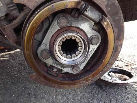 A Detailed Guide to How to Replace Wheel Bearing