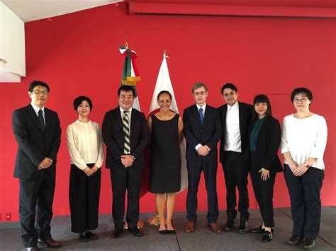 Delegación de Universidad de Chiba visita Embajada de México