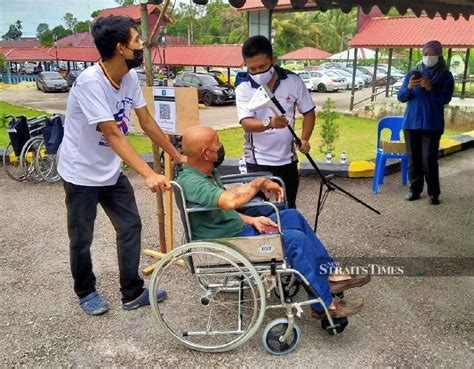 Mobile unit eases vaccination process for Bukit Pasir folk | New ...