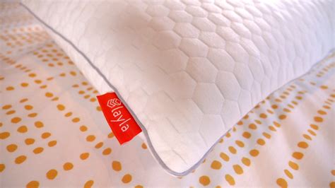 Layla Memory Foam Pillow Review (2024) | Sleepopolis