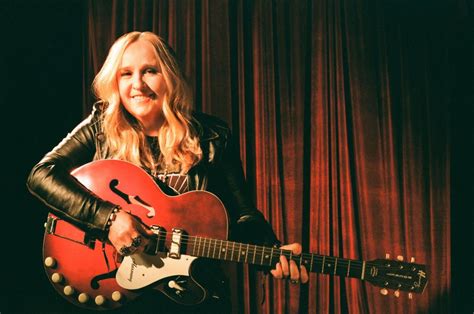 Upcoming Melissa Etheridge album was recorded at a prison — in Topeka