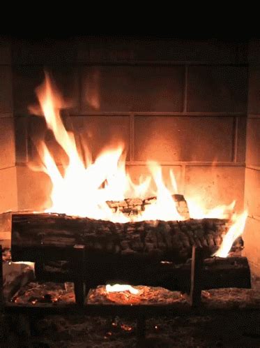 The Popular Fireplace GIFs Everyone's Sharing