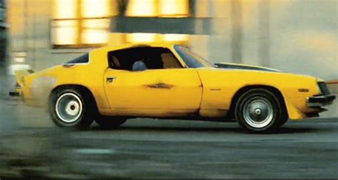 Descubrir 42+ imagen transformers bumblebee camaro 1977 - Abzlocal.mx