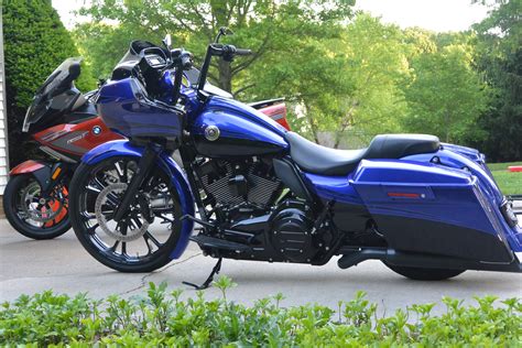 2012 Harley-Davidson® FLTRXSE CVO™ Road Glide® Custom (Blue), Fallston ...