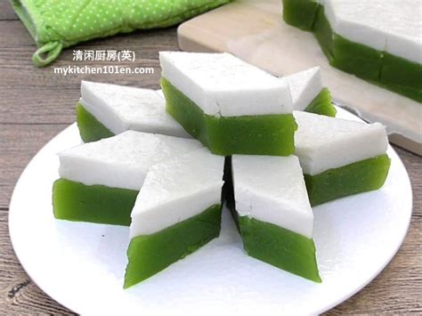 Kuih Talam Pandan (Pandan Tray Cake) | MyKitchen101en.com