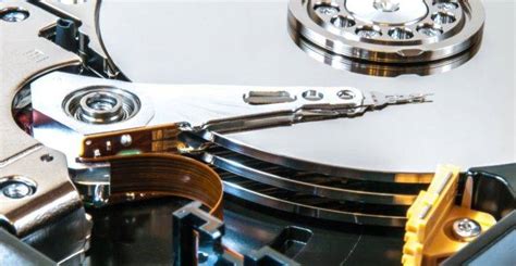 SSD Vs HDD - How to test how fast your computer harddrive is.