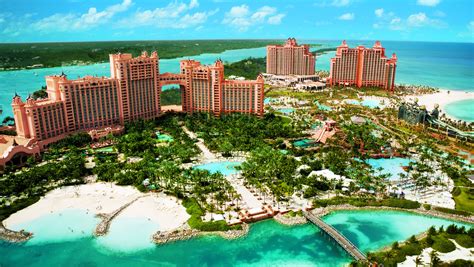 Tour the Atlantis Paradise Island Resort