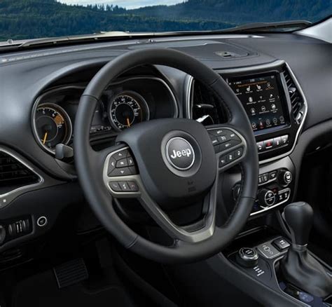 2020 Jeep Grand Cherokee Interior Features & Specs | Allen Samuels ...