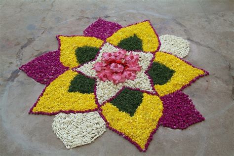 15 Beautiful & Colorful Flower Rangoli Designs Ideas For Pongal 2020 ...