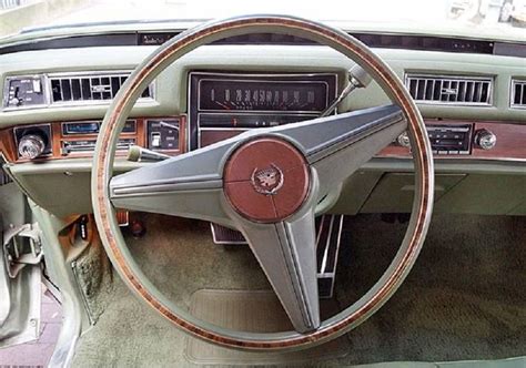 Cadillac Eldorado 1975 - Cars evolution