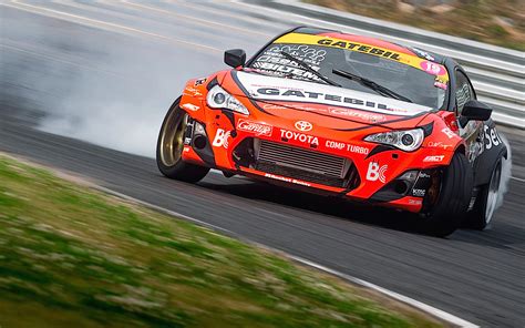 Drift Toyota GT86... Sniffer un rail à plus de 200 ! De l'essence dans ...