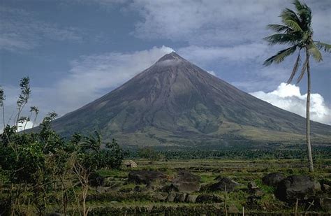 Mayon | Volcano World | Oregon State University