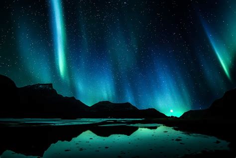 Beautiful Aurora Borealis in the Night Sky · Free Stock Photo