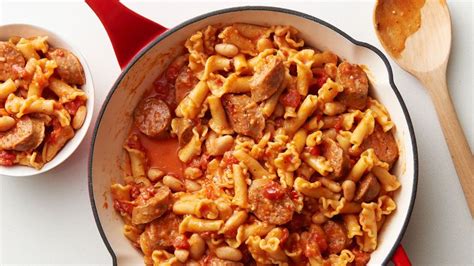 CAMPANELLE PASTA WITH SAUSAGE AND BEANS | FriendsEAT