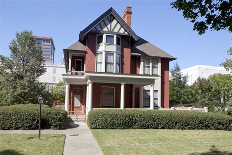 What You Need to Know About the Margaret Mitchell House in Atlanta ...