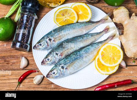 Round scad fish Stock Photo - Alamy