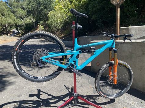 2021 Yeti Cycles SB165 C2 - BicycleBlueBook.com