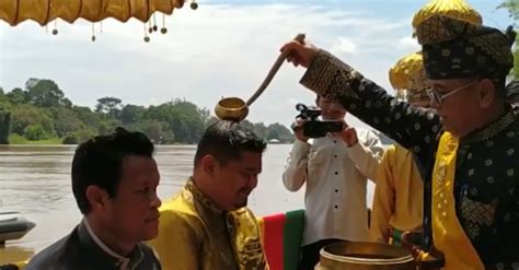 Balimau Kasai, Ritual Mandi Khas Riau Untuk Sambut Ramadan | Asumsi