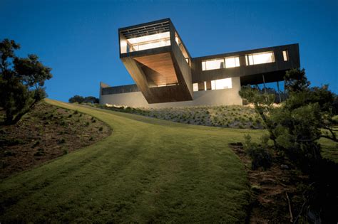 Contemporary Cantilevered House Design | Designs & Ideas on Dornob