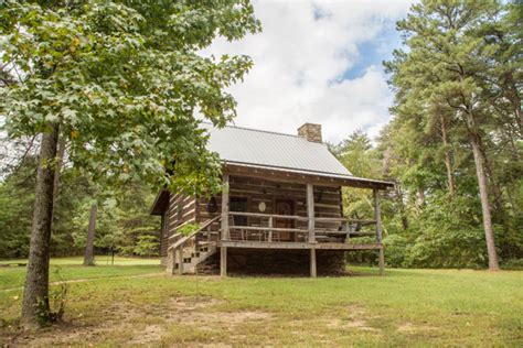 Bear Creek Log Cabins - Visit Lookout Mountain Alabama