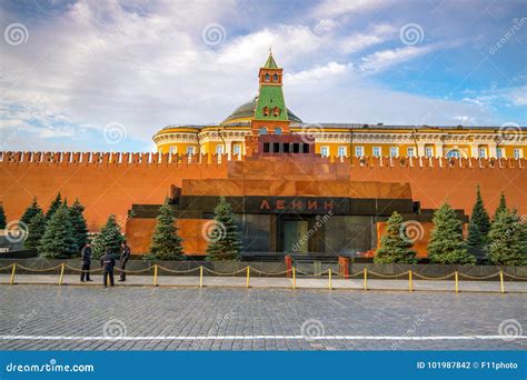 Lenin`s Tomb editorial photography. Image of exterior - 101987842