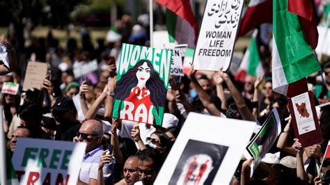 Proteste im Iran: Wo bleibt die Solidarität der US-Promis? | tagesschau.de